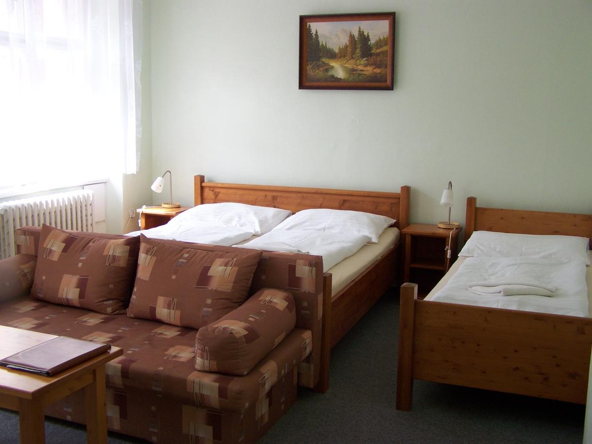 Hotel Pariz Jičín Pokój zdjęcie