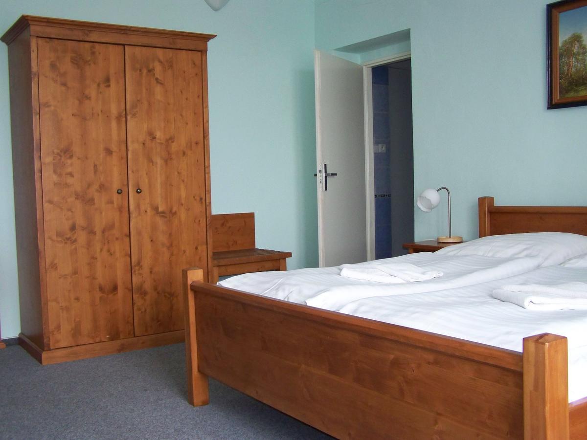 Hotel Pariz Jičín Pokój zdjęcie