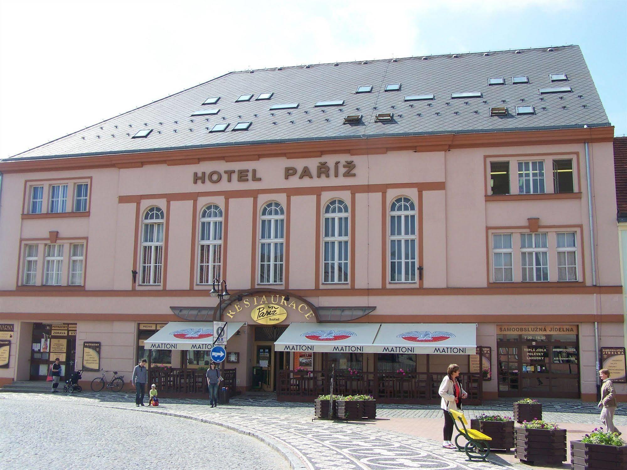 Hotel Pariz Jičín Zewnętrze zdjęcie
